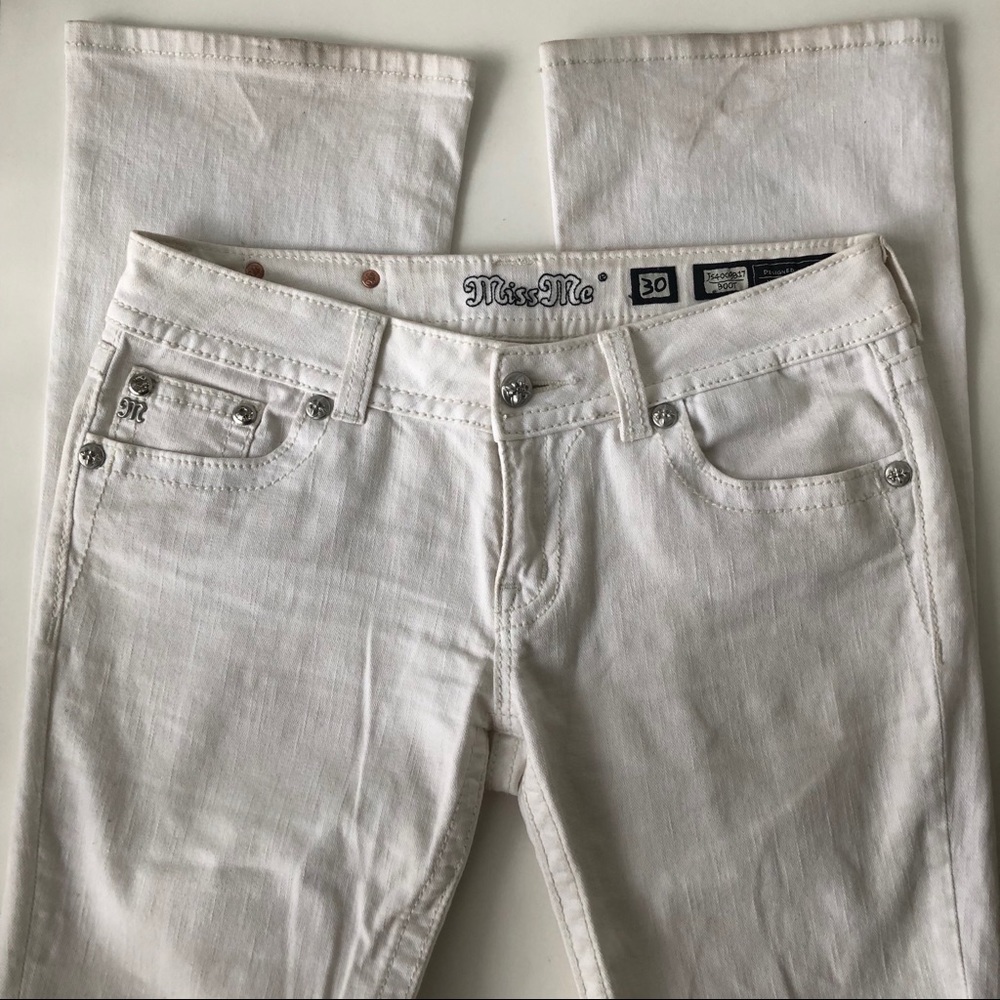 Miss Me Embellished White Boot Cut Jeans 10/30
